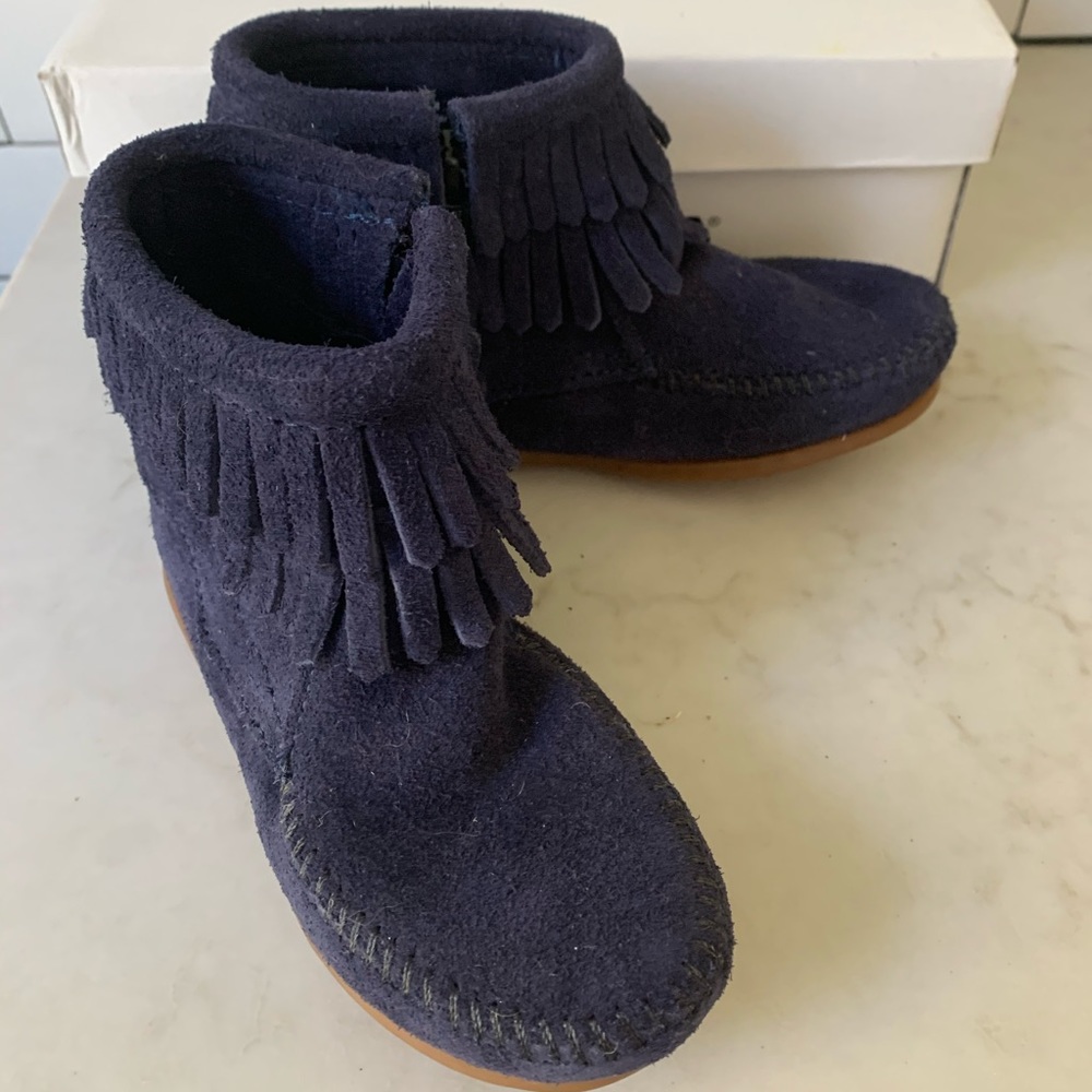 Minnetonka booties, Sz 11, brand new in box